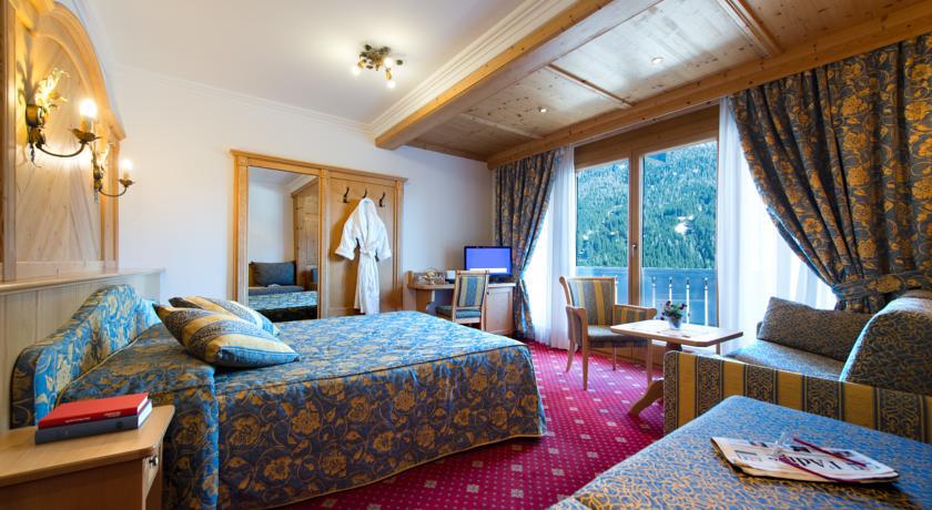 Alpen Hotel Corona Vigo di Fassa Exterior foto