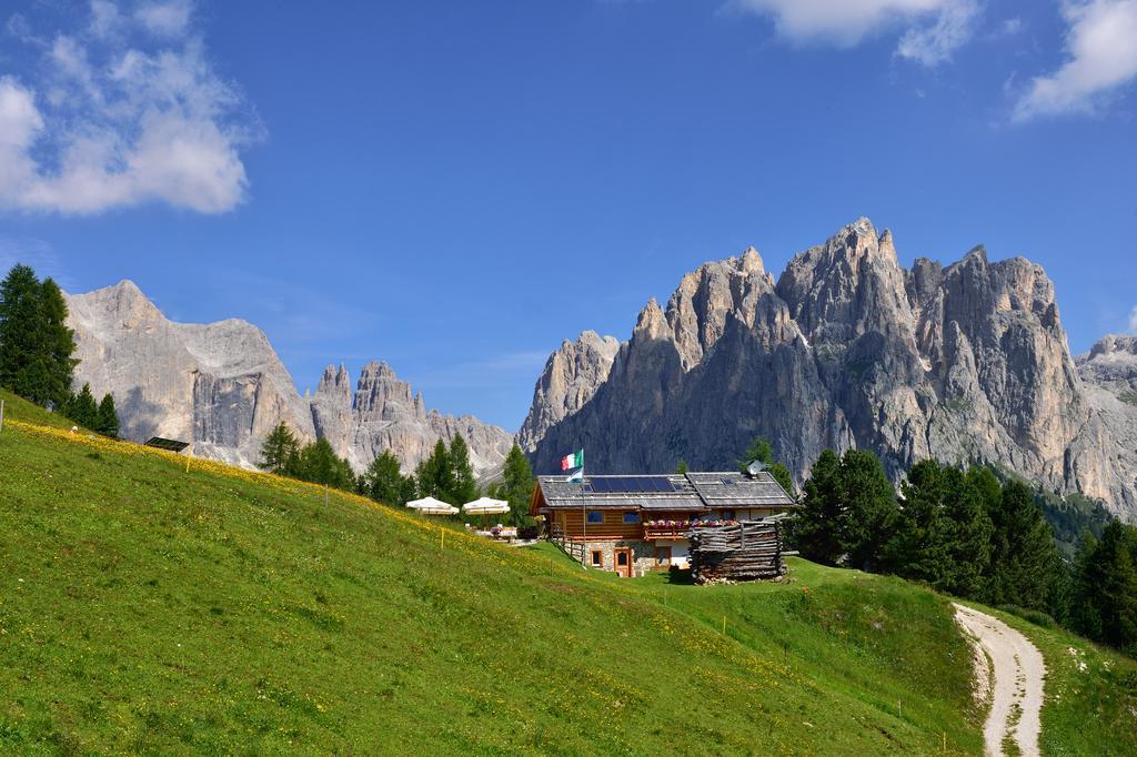 Alpen Hotel Corona Vigo di Fassa Exterior foto